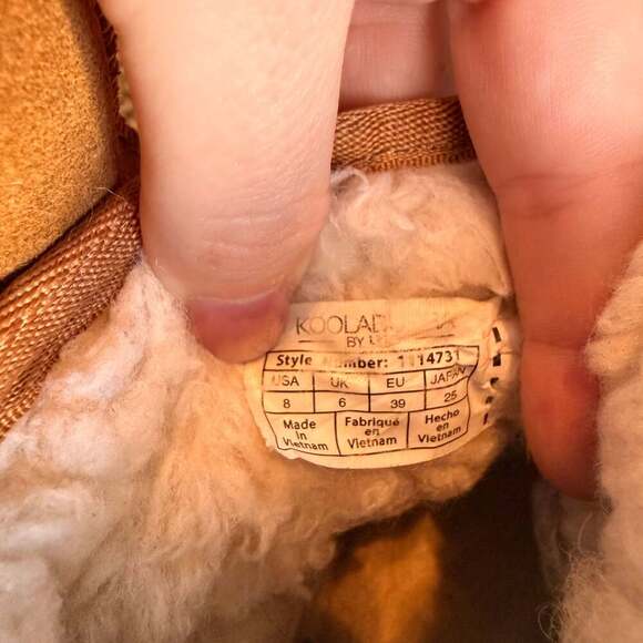 Koolaburra by UGG Victoria Mini Boots with Faux Fur Lining - Picture 4 of 5